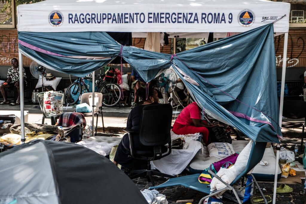 Spin Time, emergenza caldo a Roma: scatta il piano soccorsi per 200 sfollati 2