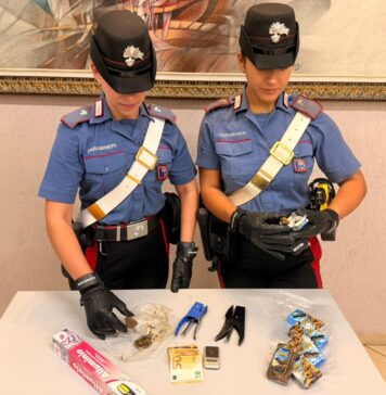 Un 21enne tenta la fuga con lo stupefacente in tasca: l'arresto per droga ad Anzio arriva al termine di un controllo del territorio effettuato dai Carabinieri nel quartiere Europa
