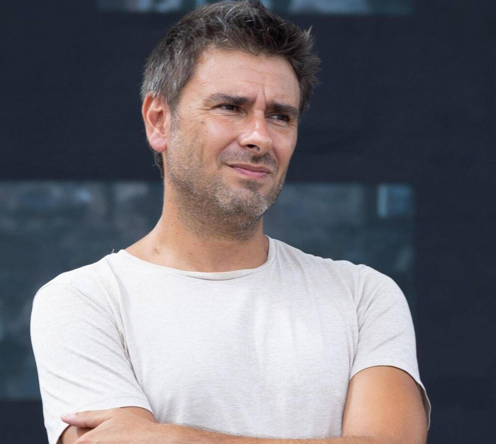 Alessandro Di Battista, rinviato il rientro da Cuba: doveva tornare a Roma oggi 1