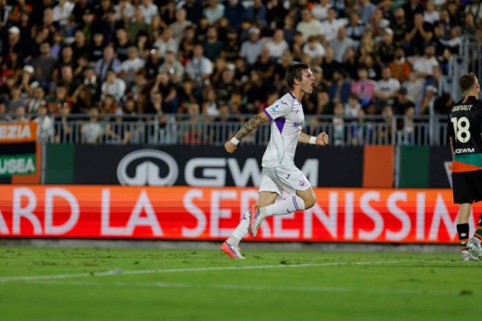 Buona la prima per Vanoli, la Fiorentina vince 4-2 a Venezia con una tripletta di Mastantuono