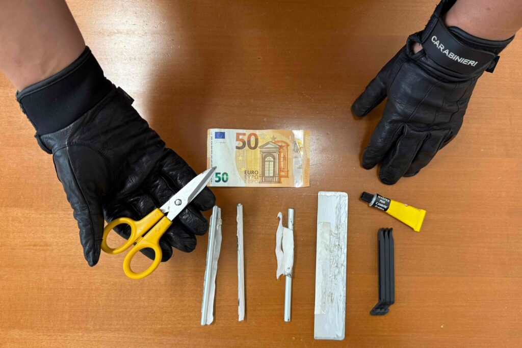 La trappola della placca al bancomat per rubare 50 euro: arrestato 49enne per "cash trapping" a Roma 1