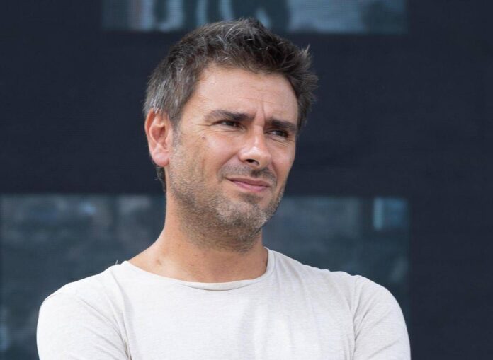 Di Battista torna in Italia dopo il malore, rientro previsto per sabato pomeriggio