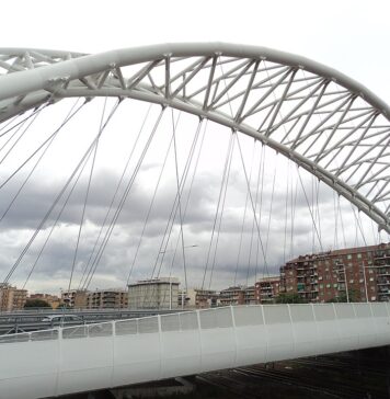La chiusura di Ponte Spizzichino, in programma per due notti consecutive, porta con sé deviazioni sulle linee bus e alcune fermate sospese su via Ostiense