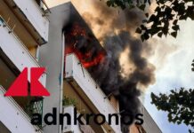 Roma, scoppia un incendio in un palazzo: fiamme e paura in viale Togliatti