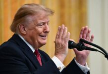 Trump e il mea culpa: “Usa volano e non l’ho spiegato, ho fatto un pessimo lavoro”