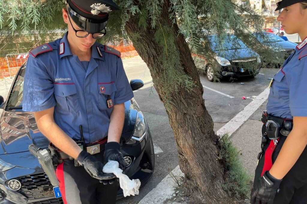 Carabinieri droga ostia
