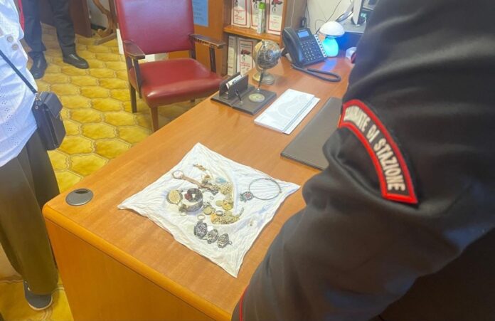 WhatsApp Image 2026-09-19 at 09.28.23 Truffa del finto Carabiniere ad Ardea, pensionata raggirata in casa: arrestata una donna