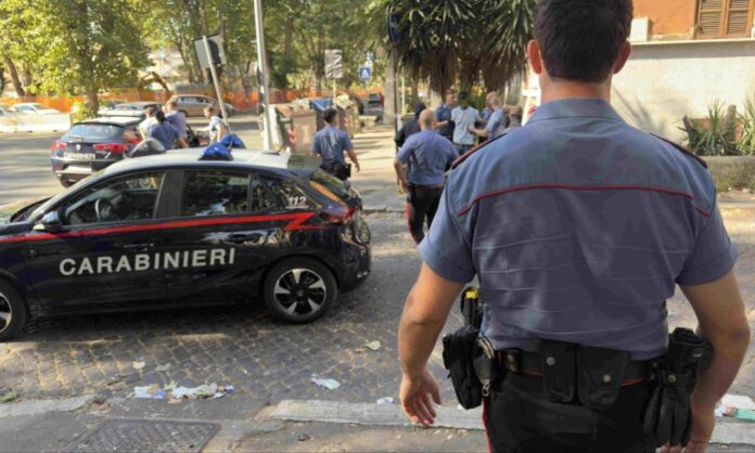 Dalle 1000 dosi di stupefacenti sequestrate agli stratagemmi romantici per coprire lo spaccio, fino al giovane fermato con due lamette nascoste tra gengiva e guancia: imponente operazione antidroga dei Carabinieri al Quarticciolo