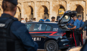 Daspo urbani a pioggia dopo l’ordinanza che ha istituito una zona ad alta protezione attorno al Colosseo 2