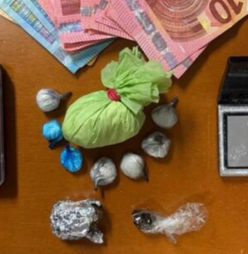 Da Fiumicino alla via Pontina smascherate centrali di spaccio della droga: le consegne con la bici elettrica Home 1