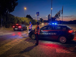 Controlli dei Carabinieri ad Ardea: scattano arresto per violenza domestica e denuncia per furto di energia 1