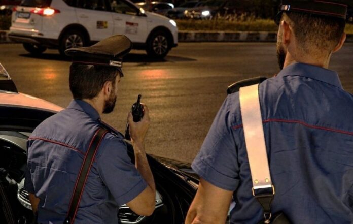 Furti sulle auto in sosta a Roma: tre arresti e tre denunce in poche ore