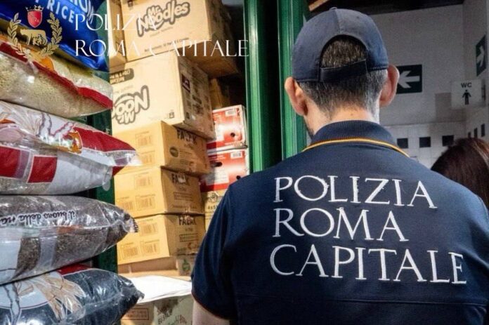 Con i controlli a Trastevere scattano multe per oltre 45mila euro: tavoli e pedane fuori spazio, musica alta e cucine non in regola