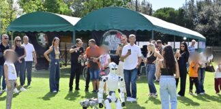All'evento "Insieme senza barriere" del Dog Village di Ostia presentato il progetto di pet therapy: cani, droni, sport inclusivo e corsi di ristorazione per l'inserimento lavorativo.