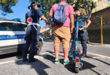 Da Ostia al centro di Roma migliaia di monopattini sanzionati dalla polizia locale: la mappa dove si concentrano i controlli