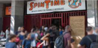 Un corteo degli attivisti di Spin Time attraversa il centro della Capitale da piazza della Repubblica a piazza Vittorio, portando a deviazioni e chiusure stradali lungo tutto il tragitto