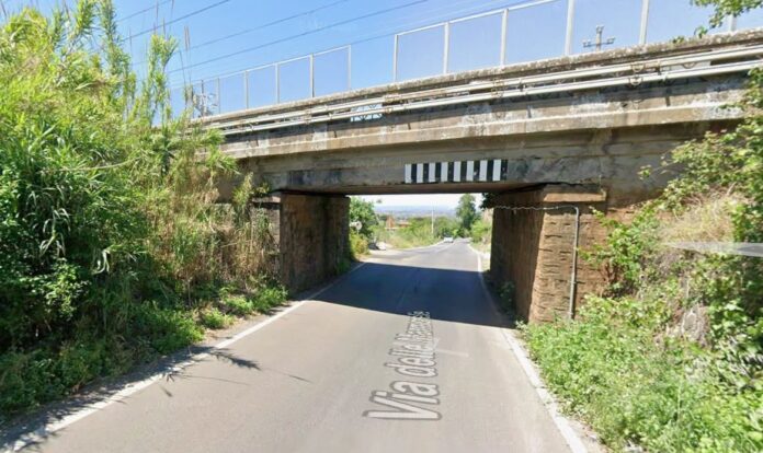 Via delle Marmorelle chiusa ad auto e pedoni, per la manutenzione del sottovia della linea Roma-Cassino