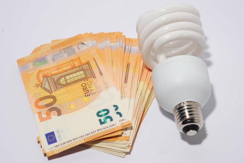 Bonus bollette 2026, chi ne ha diritto e come ottenere lo sconto su luce, gas e acqua 1