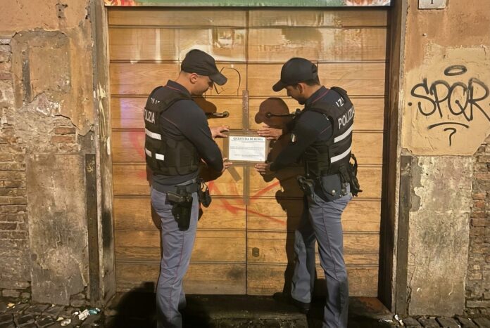 Gravi carenze igieniche e di sicurezza: sotto sequestro un laboratorio di Kebab in centro