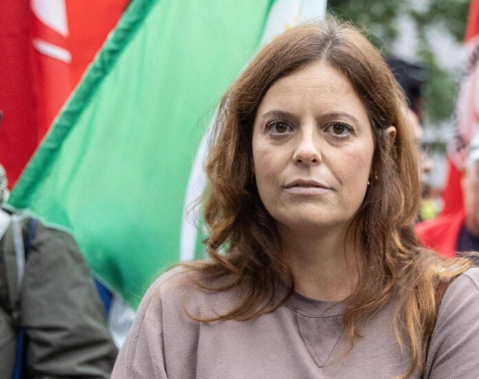 Ilaria Salis: “Solidarietà a Youssef Siher, capro espiatorio ideale. Contro di lui gogna razzista e islamofoba”