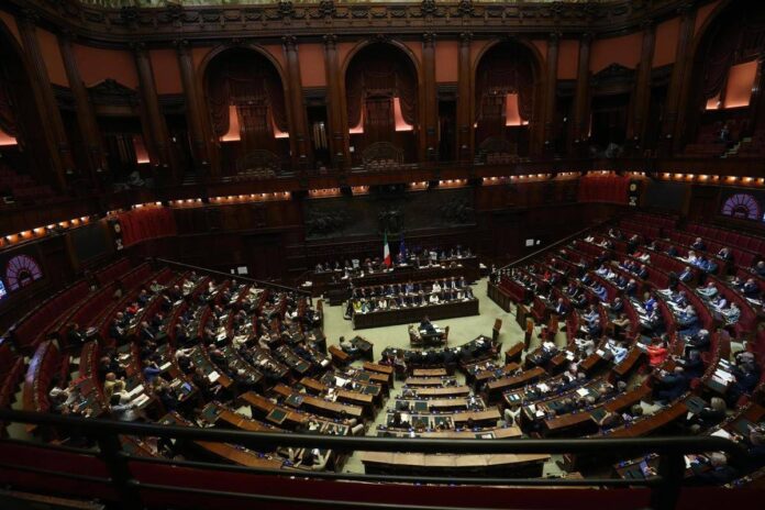La Camera bersagli di attacchi informatici, nel mirino mail di parlamentari: c’è anche quella di Meloni