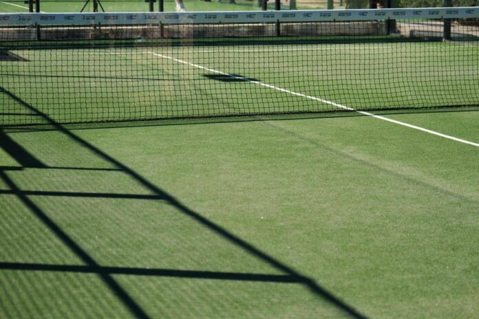 La racchetta supera il pallone: tennis e padel davanti al calcio
