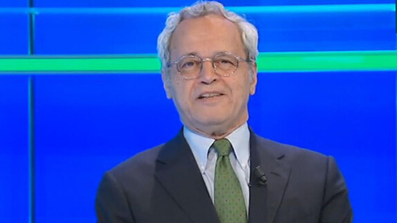 Enrico Mentana lascia La7: l’ultimo Tg il 23 dicembre, cosa sappiamo sul suo futuro 1 Mentana lascia TGLa7 - Canale 10