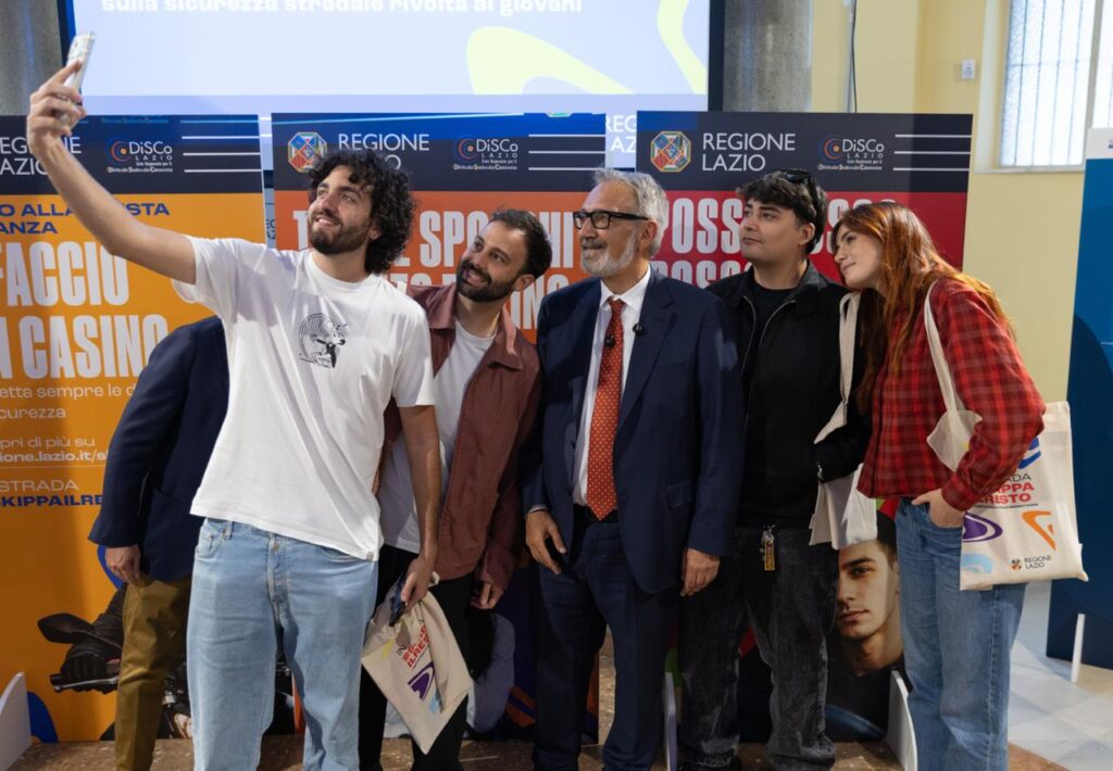 Sicurezza stradale nel Lazio: al via la nuova campagna per i giovani «In strada, skippa il resto» (FOTO e VIDEO) 2 Sicurezza stradale nel Lazio: al via la nuova campagna per i giovani «In strada, skippa il resto» (FOTO e VIDEO) 2