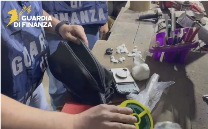 La Guardia di Finanza perquisisce un cinquantacinquenne e scopre lo stupefacente nascosto in un magazzino a San Felice Circeo