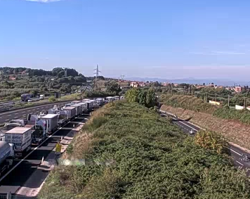 Per rimanere sempre aggiornati in tempo reale sulla situazione del traffico e per ricevere ulteriori informazioni utili sulla viabilità, vi ricordiamo che è attivo il nostro servizio, realizzato in collaborazione con Astral, consultabile direttamente cliccando su questa pagina.