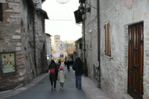 Via di Francesco, il cammino verso Assisi: percorsi, credenziale, cosa vedere, come prepararsi 1