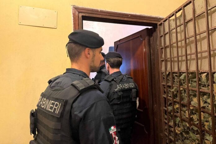 Maxi controlli dei carabinieri a Ostia, in campo i reparti specializzati: scattano 8 arresti e 9 denunce