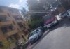 Momenti di apprensione a Ostia per la caduta improvvisa di un cornicione: nessun ferito e area subito transennata