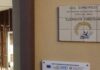 Investe un ragazzino sulle strisce davanti a scuola e scappa: è caccia al pirata della strada a Velletri